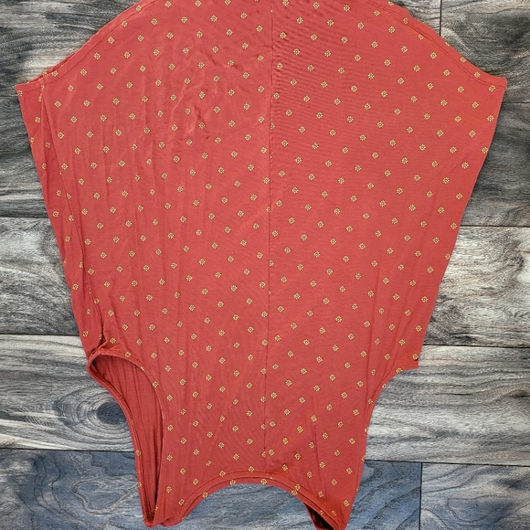 Old Navy Tank Top - Picture 2 of 4